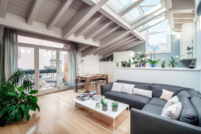 JOIVY Isotta's House with 2 cosy balconies Como